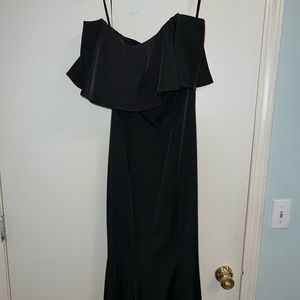 Black strapless prom dress, size 2!! Only worn once!!